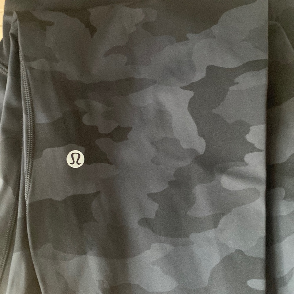 Brand  new size 20 camo leggings